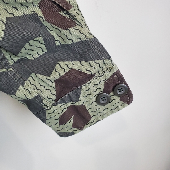 Express Hooded Scatter Camouflage Light Field Jacket Size XS Mens Button Up RARE - Picture 8 of 13